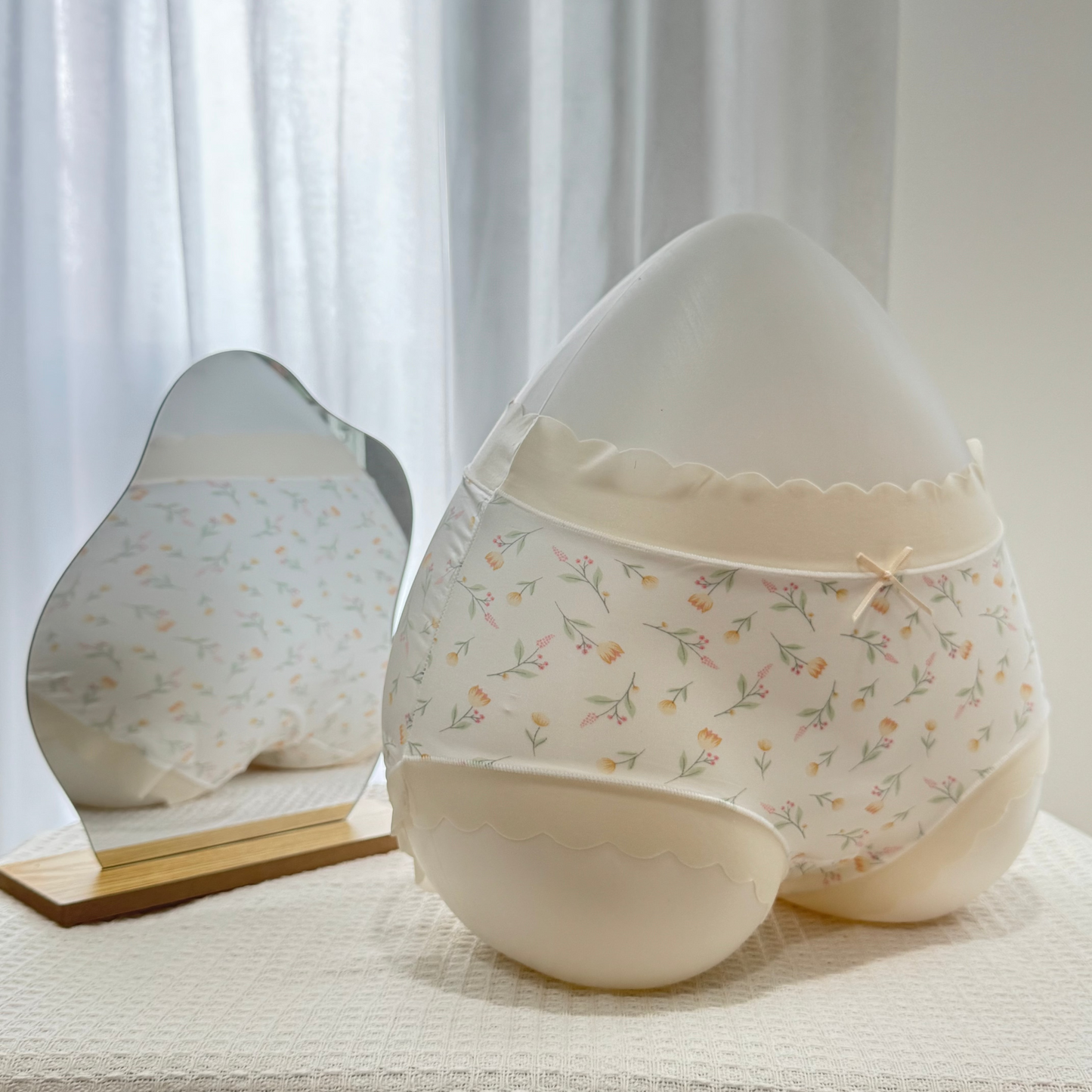 [Free Size - 43-70kg] Ultra-Thin Floral IceSilk Panty – Mid-Waist Seamless Briefs