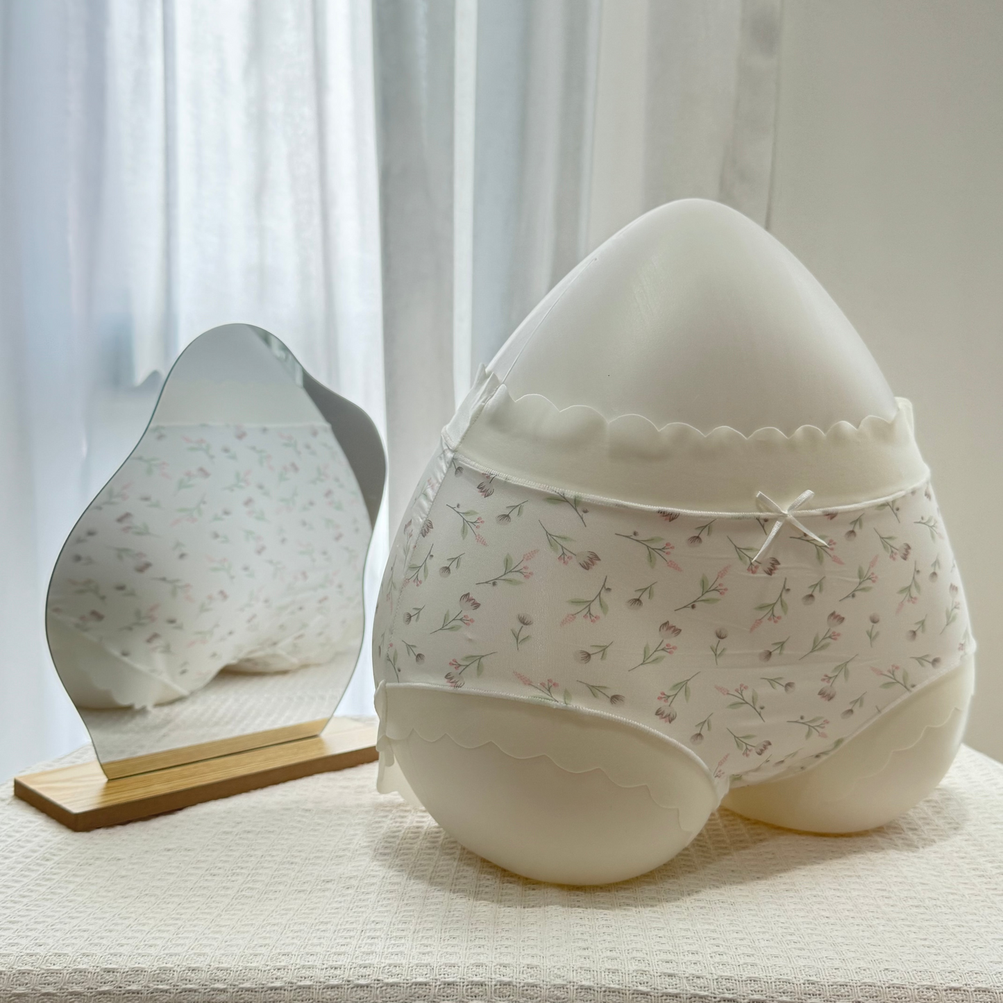 [Free Size - 43-70kg] Ultra-Thin Floral IceSilk Panty – Mid-Waist Seamless Briefs