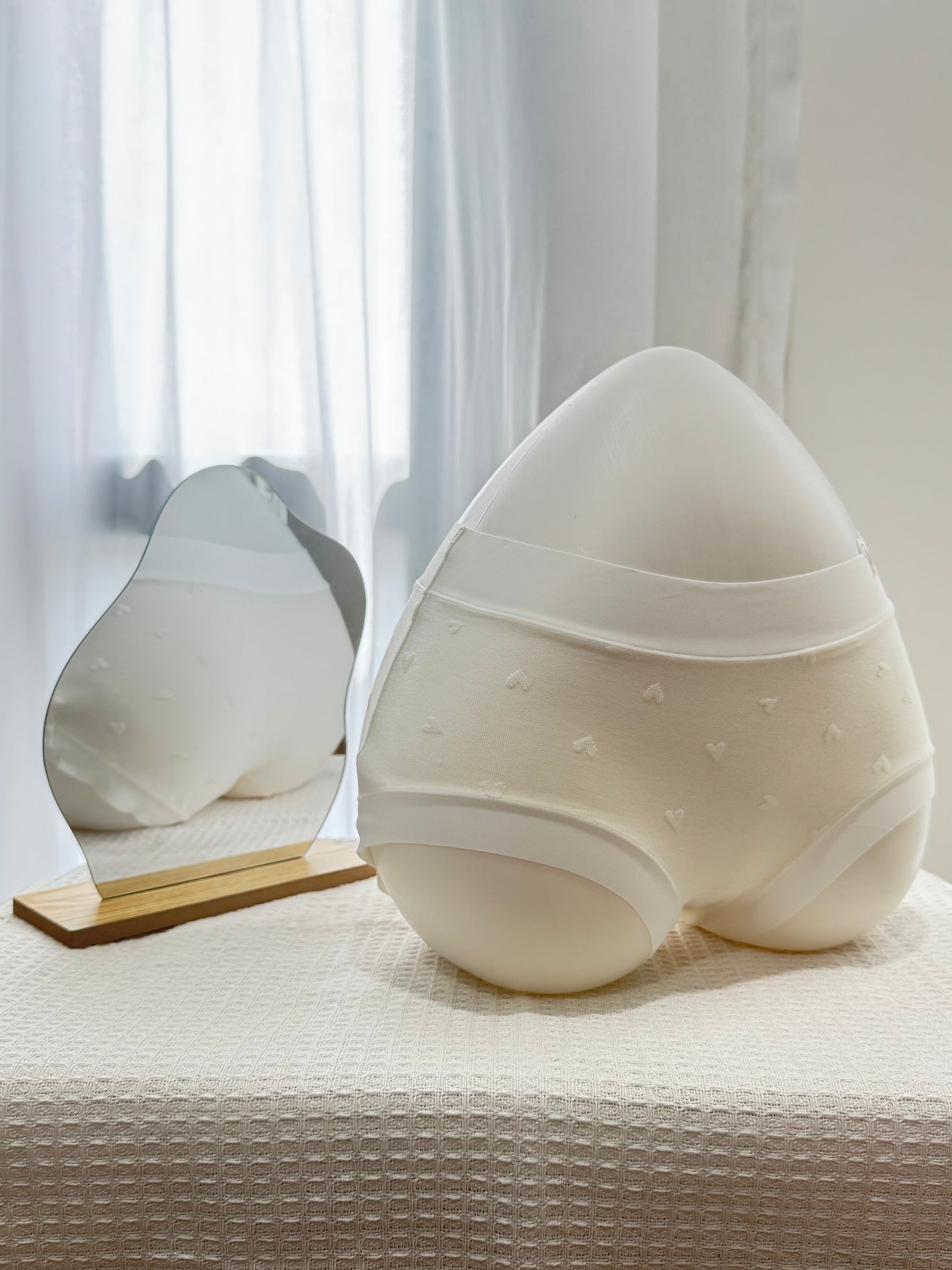 [Free Size - 43-70kg] JellySkin Mid-Waist Seamless Panty – 5A Antibacterial Heart Jacquard Edition