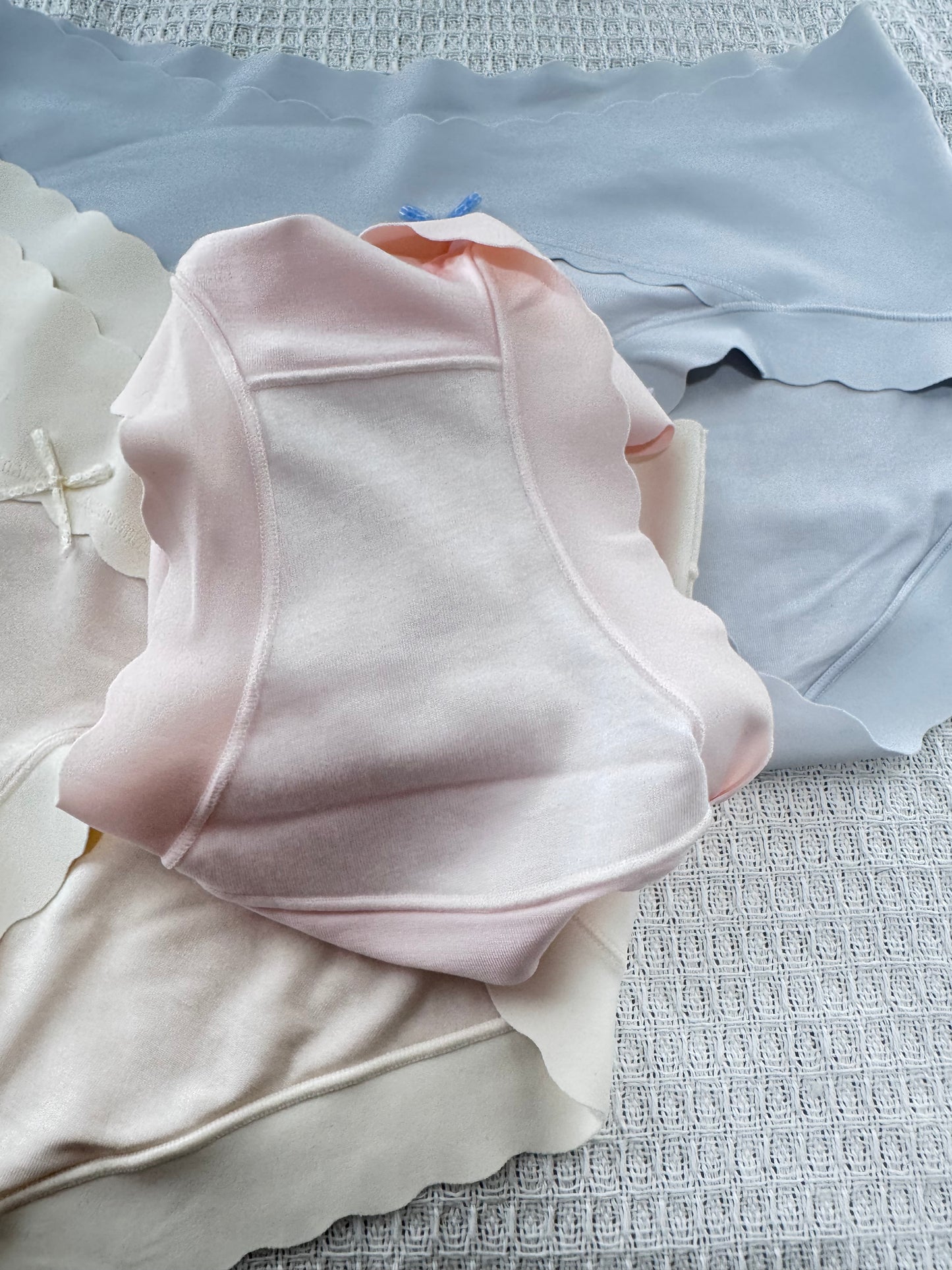 [Free Size] BelleWave Modal Seamless Panty – French Gentle Girl Edition