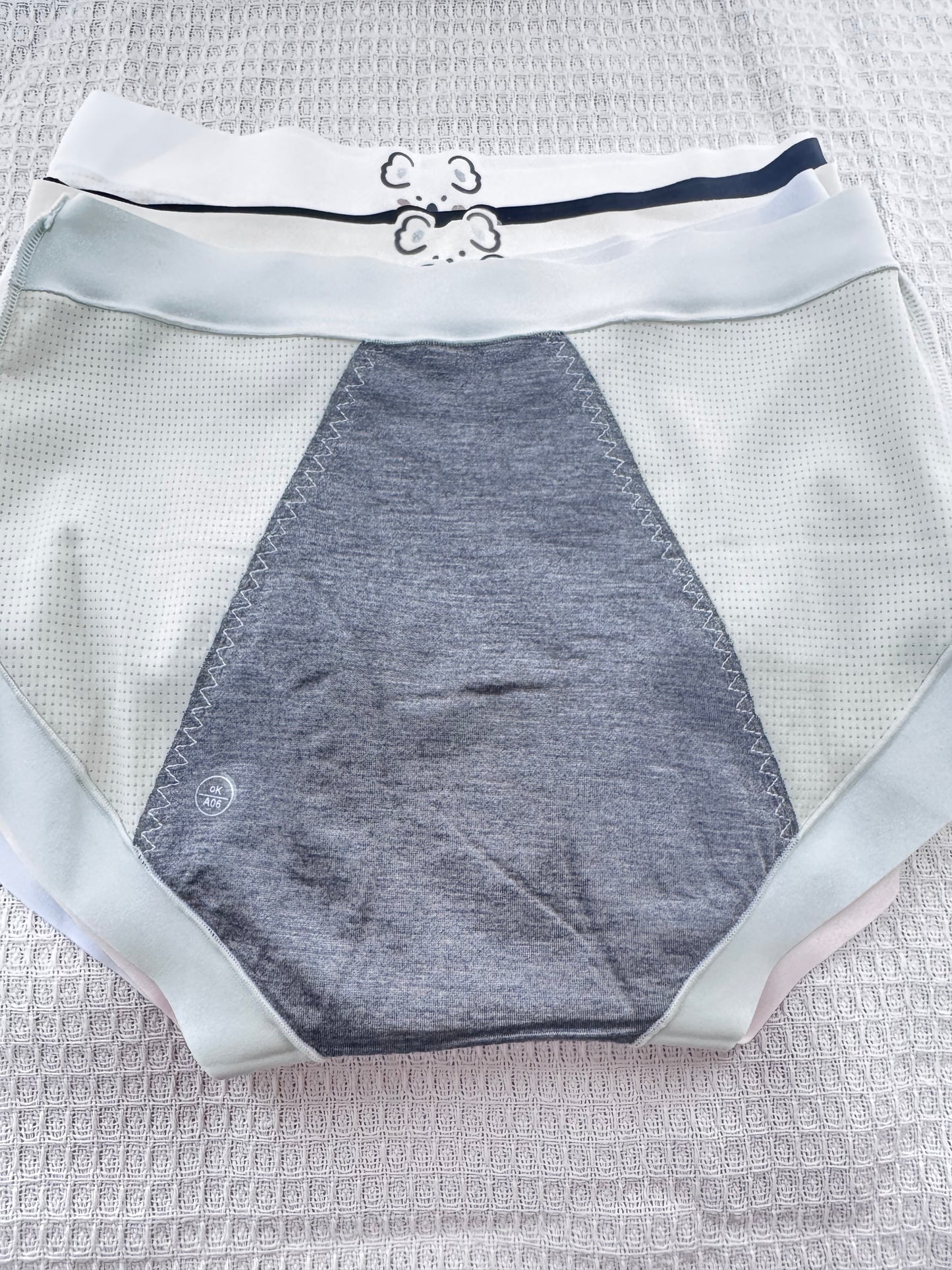 [Free Size] KoalaCare IceSilk Seamless Period Panty – Anti-Leakage | Free Size